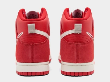 Nike Dunk High First Use Red