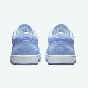 Ein Nike Air Jordan 1 Low Mighty Swoosher Pack kommt
