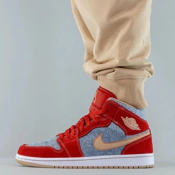 Jordan 1 Mid Denim: Der Levi’s Lookalike