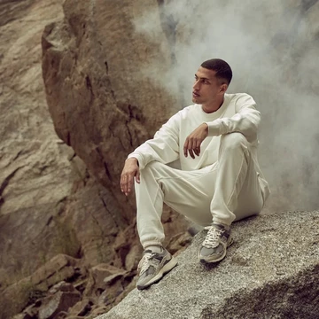 New Balance 2002 Protection Pack