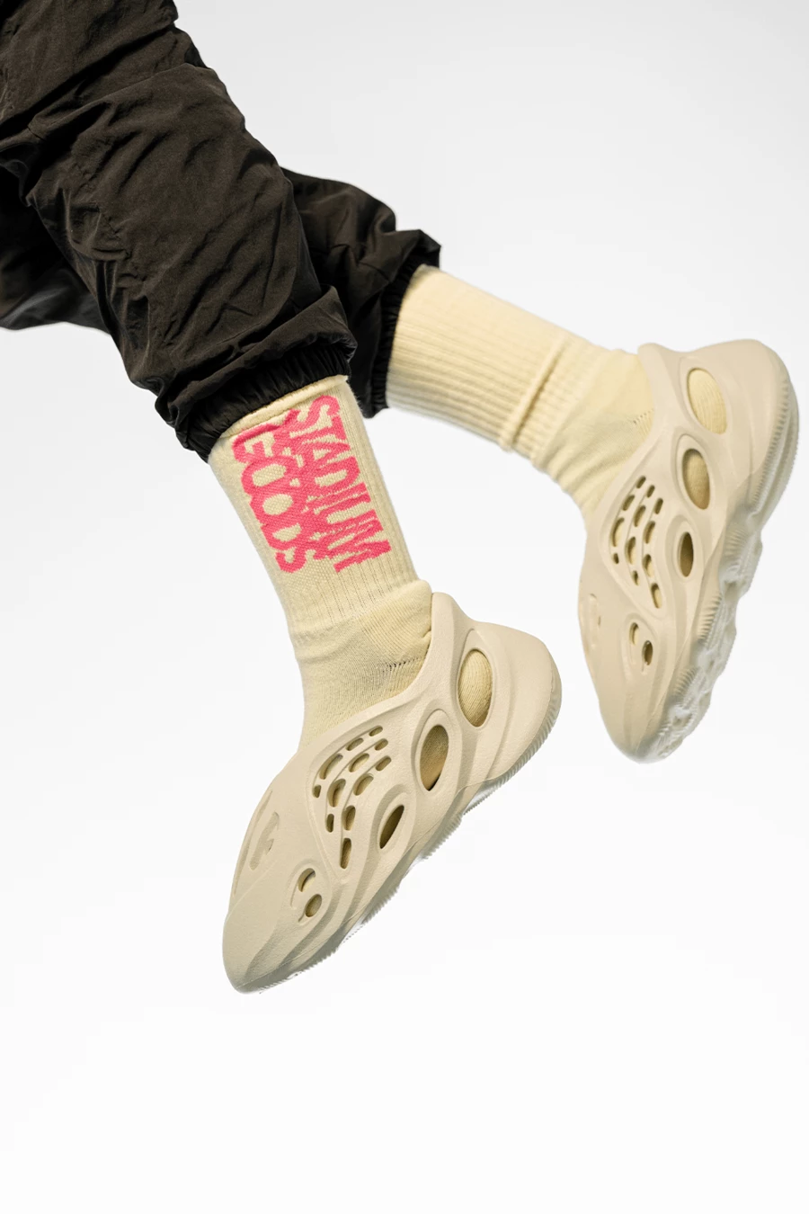 How does the adidas Yeezy Foam Runner perform? | Dead Stock