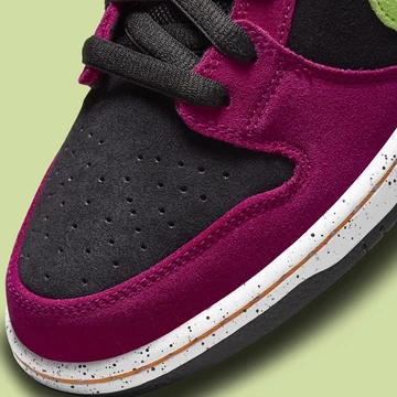 Nike SB Dunk Low ACG Red Plum