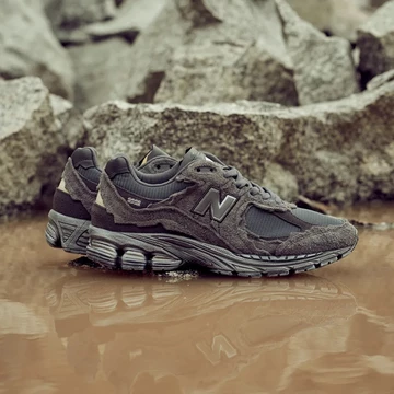 New Balance 2002 Protection Pack