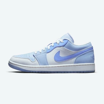 Ein Nike Air Jordan 1 Low Mighty Swoosher Pack kommt