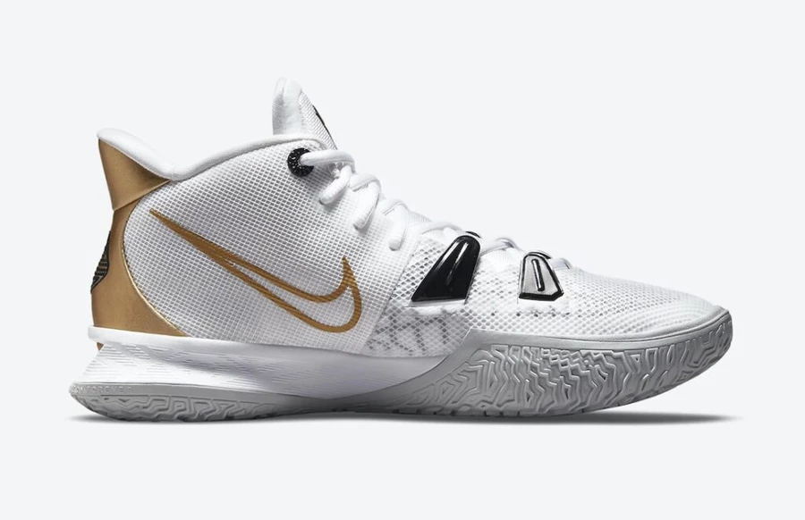 Nike Kyrie White Gold CQ9326-101 Dead Stock