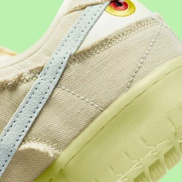 Nike SB Dunk Low Mummy Halloween