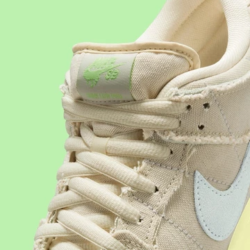 Nike SB Dunk Low Mummy Halloween