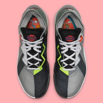 Space Jam LeBron 18 Bugs Bunny x Marvin