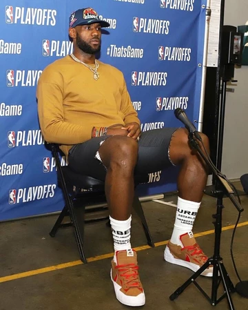 LeBron James in Sacai x Nike Blazer Low British Tan