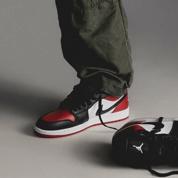 Jordan 1 Low Bred Toe
