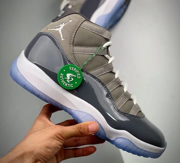 Nike Air Jordan 11 Cool Gray - Christmas is retro
