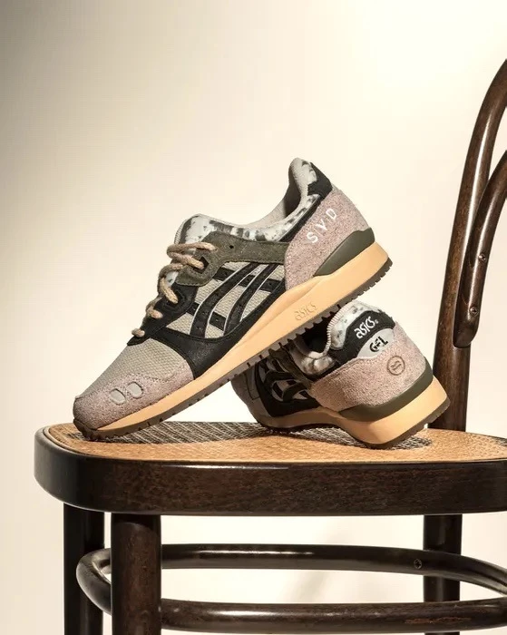 Sivasdescalzo x ASICS GEL Lyte III 1203A122-250 Dead Stock