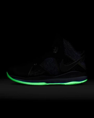 LeBron 8 x Space Jam A New Legacy