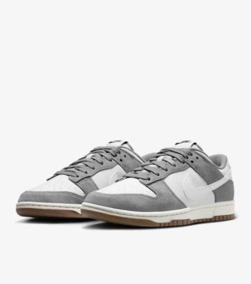 Nike Dunk Low Photon Dust schräg