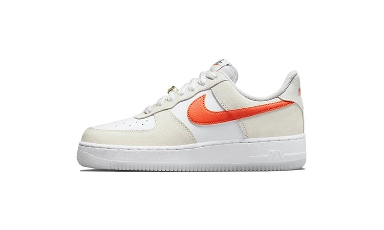 Air Force 1 First Use Orange DA8302 101 Dead Stock