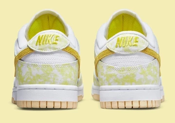 Nike Dunk Low Yellow Strike