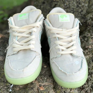 Nike SB Dunk Low Mummy