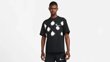 Off White x Nike Apparel