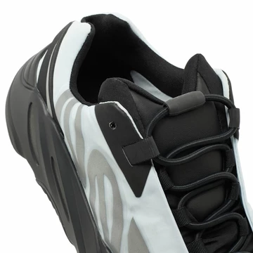 yeezy boost 700 mnvn blue tint