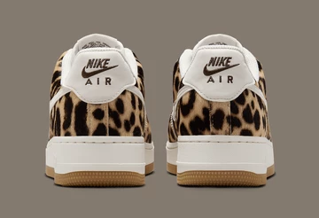 Nike Air Force 1 Leopard von hinten