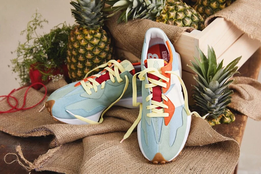 todd-snyder-new-balance-327-