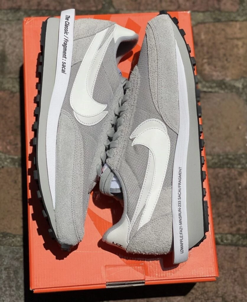 Fragment x Sacai x Nike Waffle Wolf Grey DH2684-001 | Dead Stock Fragment x Sacai x Nike Waffle Wolf Grey DH2684-001 | Dead Stock
