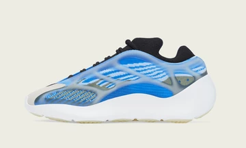 adidas Yeezy 700 V3 Arzareth Yeezy Day