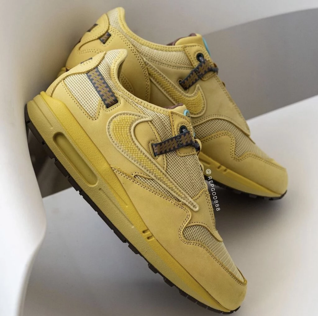 Travis Scott x Nike Air Max 1 Saturn Gold DO9392-700 | Dead