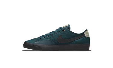 Daan van der Linden x Nike SB Blazer Court Petrol