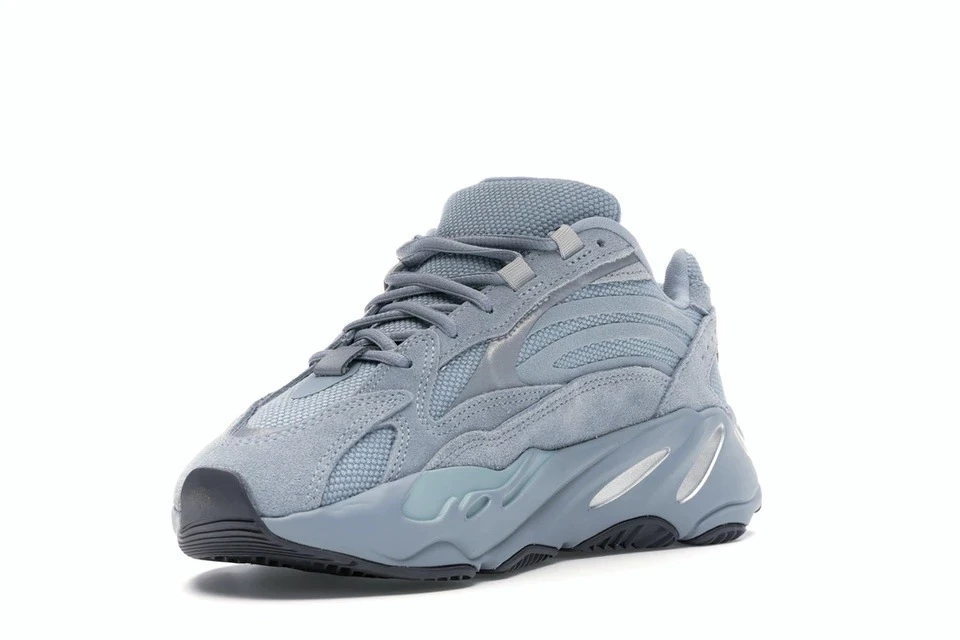 adidas Yeezy 700 V2 Hospital Blue Yeezy Day FV8424 Dead Stock