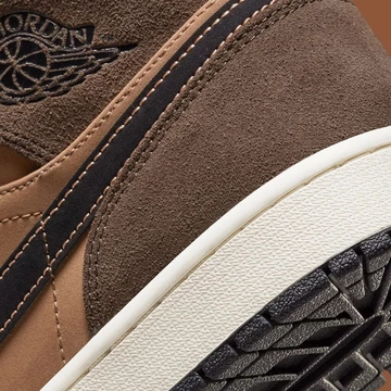 Jordan 1 Mid Mocha Brown