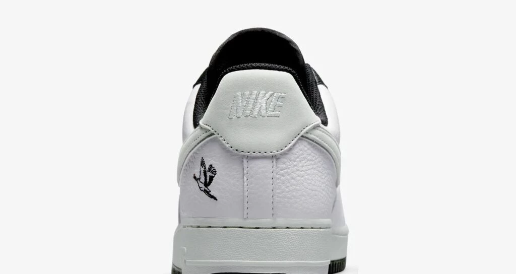 Nike Air Force 1 Crane DA8482 100 | Dead Stock