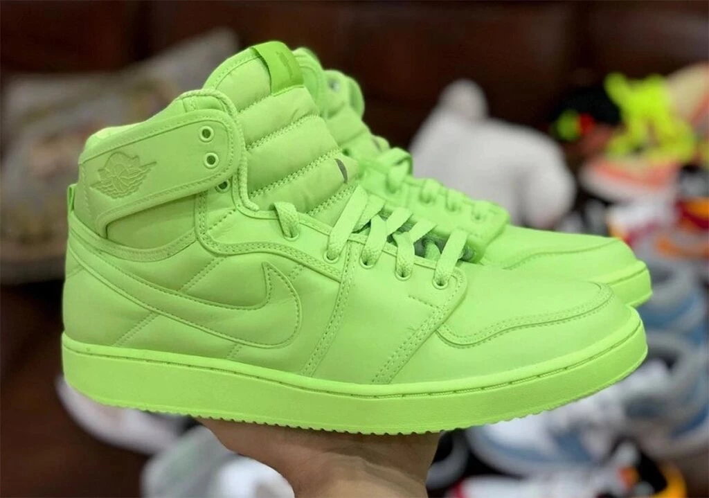 Billie Eilish Jordan 1 KO Volt DN2857-330 | Dead Stock