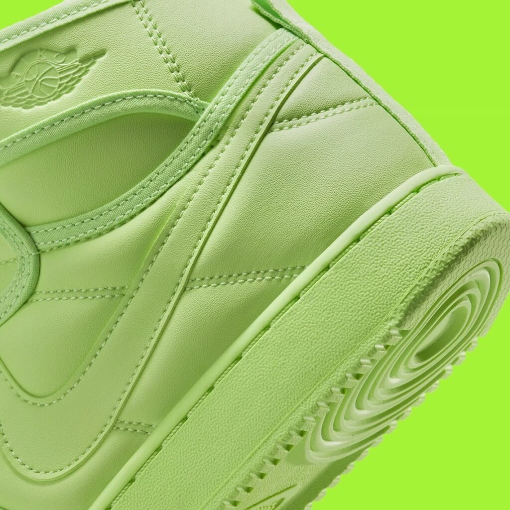 Billie Eilish Jordan 1 KO Volt DN2857-330 | Dead Stock