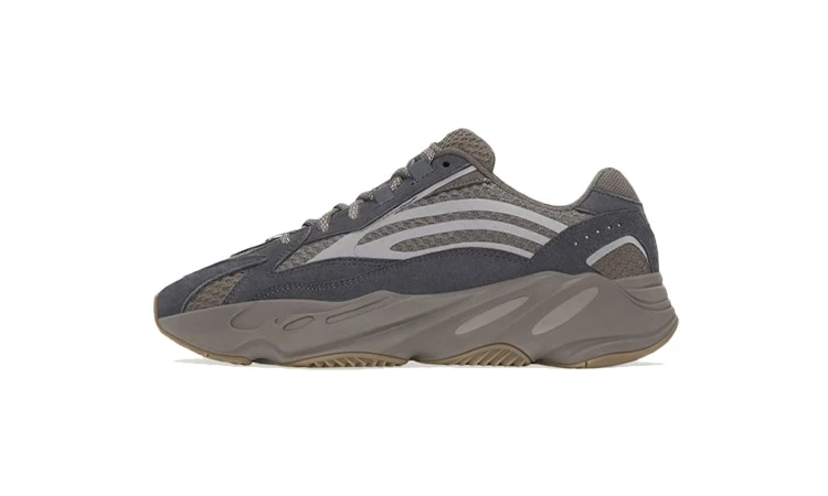 adidas Yeezy Boost 700 V2 Mauve Dead Stock