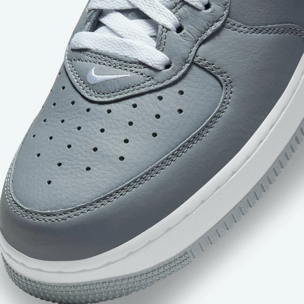 Air Force 1 Mid NYC Cool Gray DH5622-001 | Dead Stock