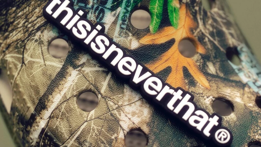 thisisneverthat × Crocs Classic Clog & バッジ SET This is never that x Crocs Classic Clog Realtree 207631-267 | Dead