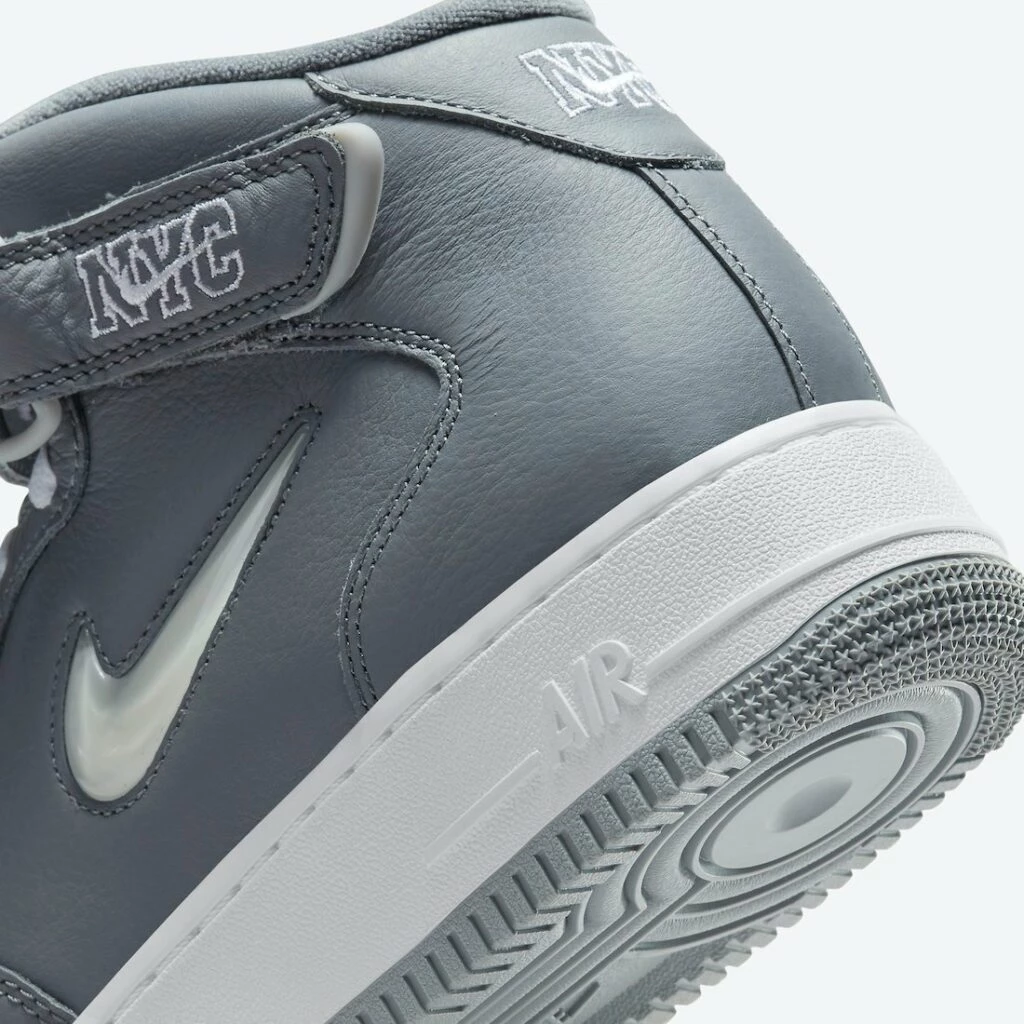 Air Force 1 Mid NYC Cool Gray DH5622-001 | Dead Stock