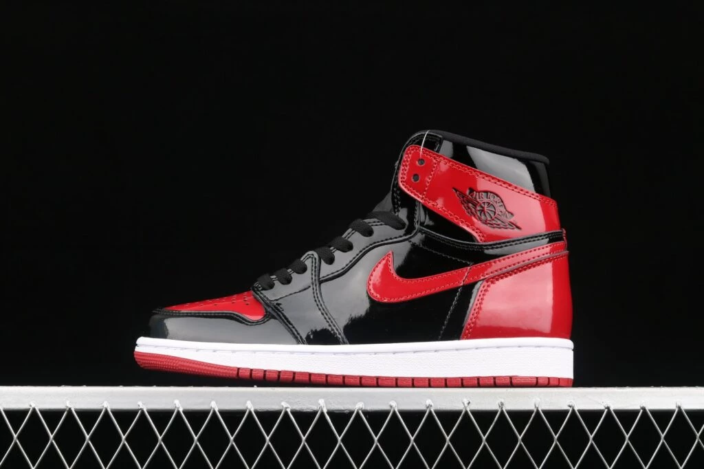 Jordan 1 High Patent Bred 555088-063 | Dead Stock