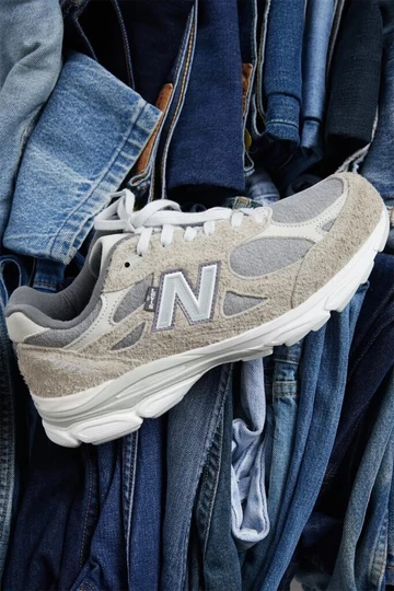 The New Balance x Levis 990 V3 are coming soon
