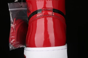 Jordan 1 High Patent Bred