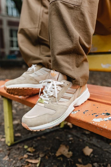 ZX 8000 Hazy Beige - on feet looks