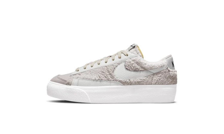 Nike Blazer Low Platform Light Bone