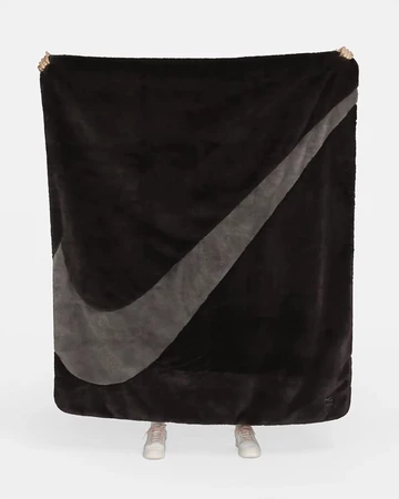 Nike Faux Fur Decke