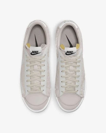 Nike Blazer Low Platform Light Bone