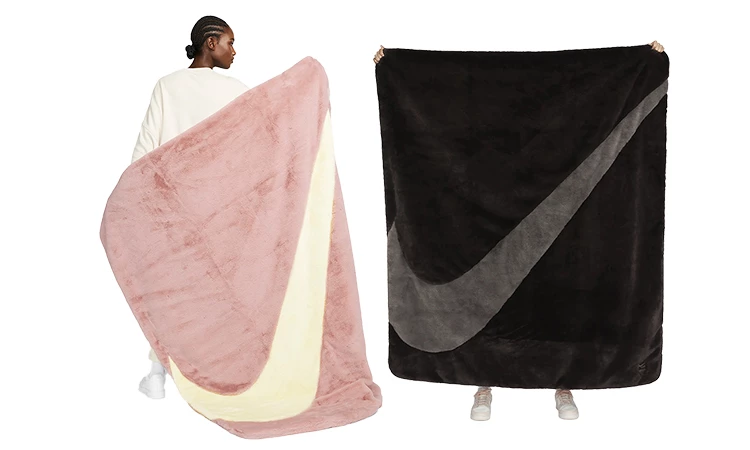 Nike Faux Fur Decke