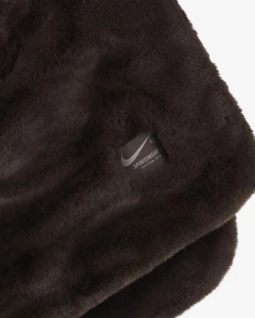 Nike Faux Fur Decke