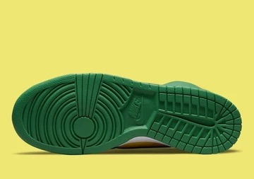 Supreme x Nike SB Dunk High Brazil By Any Means