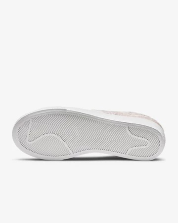 Nike Blazer Low Platform Light Bone