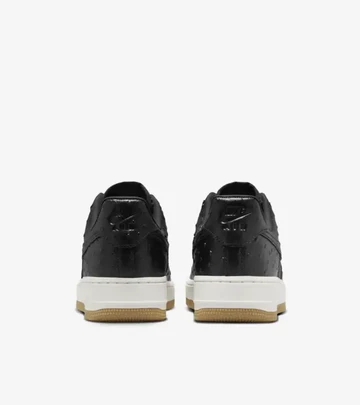 Air Force 1 LX Black Ostrich von Hinten